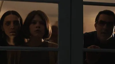 Bataklıktaki Ev izle
