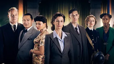 Agatha ve Gece Yarısı Cinayetleri  izle