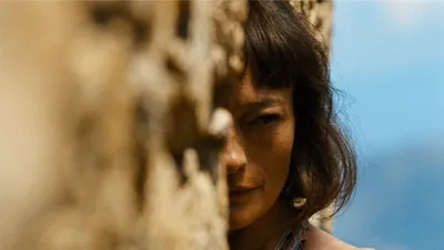 Bırakın Bronzlaşsın Cesetler izle