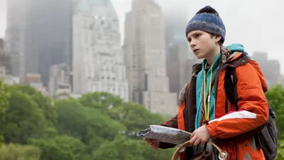Çok Gürültülü ve Çok Yakın izle