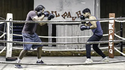 Dil Rakh Gloves of Kin izle
