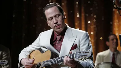 Django Sürgün Melodiler izle