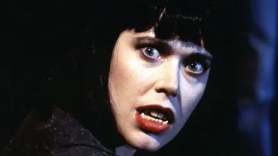 Dracula's Widow izle
