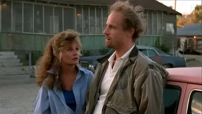 Evden Uzakta izle