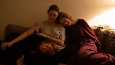 His Three Daughters izle