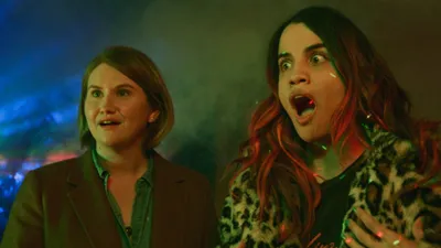 Im Totally Fine izle