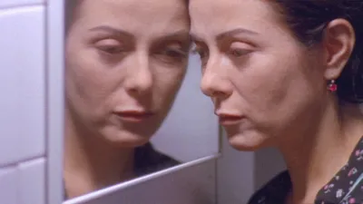 Hiçbiryerde izle