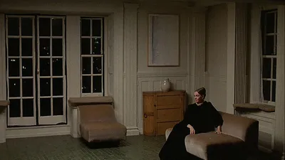 Interiors izle