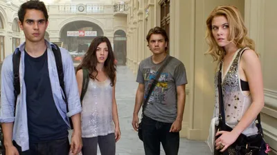 Karanlık Saat izle