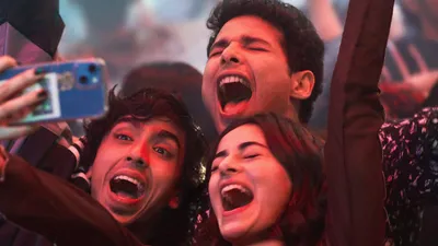 Kho Gaye Hum Kahan - Kendimizi Nerede Kaybettik? izle