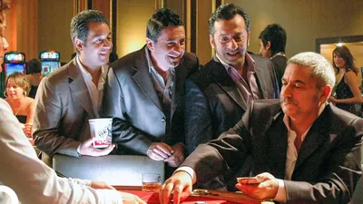 Maskeli Beşler Kıbrıs izle