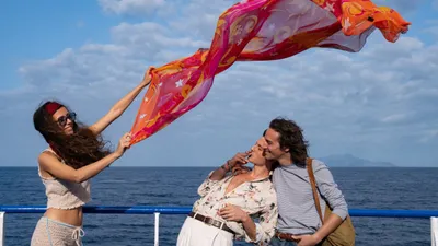 Su Perisi Parthenope izle