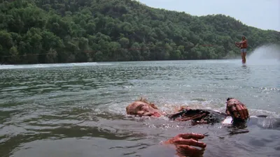 Piranha izle