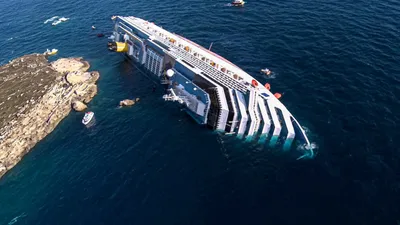 Costa Concordia Bir Cruise Gemisi Faciası - Shipwrecked: Nightmare at Sea izle