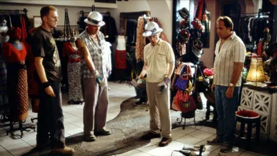 Ufak Sahtekarlıklar izle