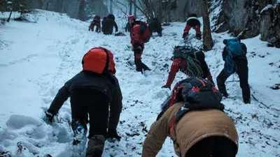 The Father Who Moves Mountains izle
