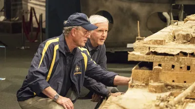 James Cameron ile 20 Yıl Sonra Titanik izle