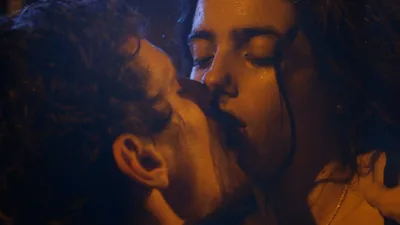 Bir Aşığı Hak Ediyorsun izle